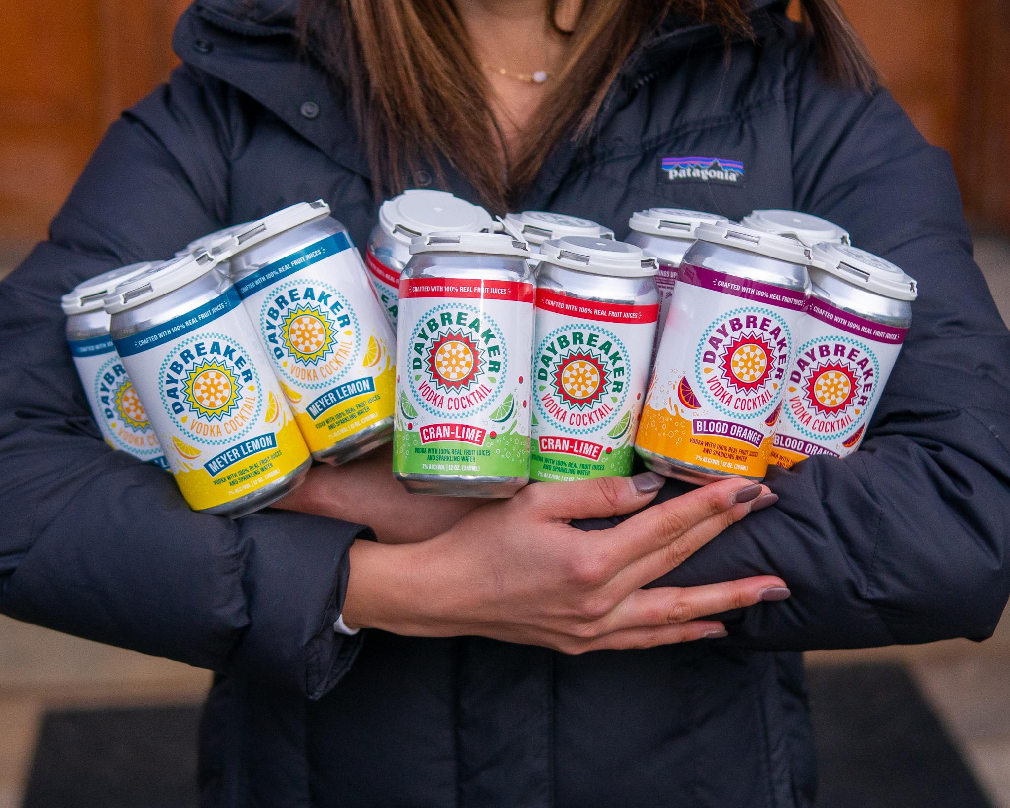 ポーラ・マッカードル Summer's dey 350/325 Daybreaker Vodka Cocktails are here! - Two Roads Brewing